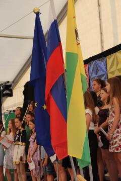 Osrednja prireditev-nastopajoči  na prireditvi...